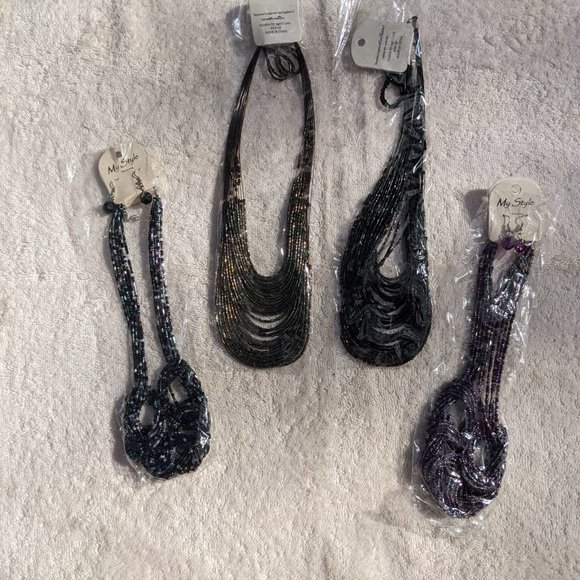 Necklaces & earrings - Picture 2 of 4